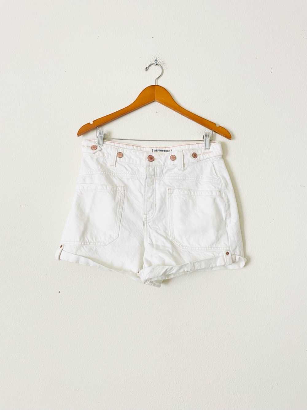 Free People We The Free SIZE 28 Palmer MR midrise pocketed shorts in white - Picture 2 of 7